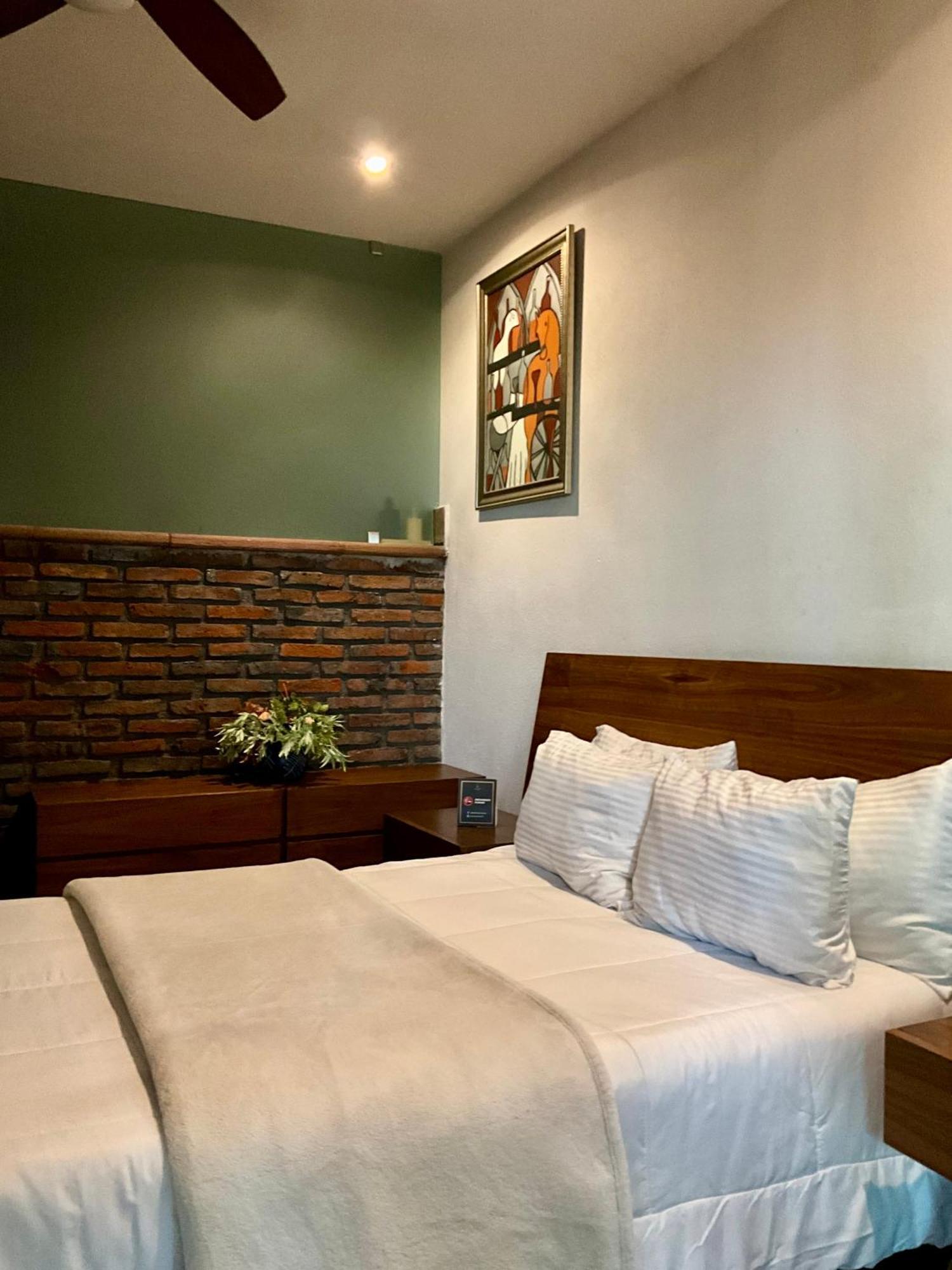 Hotel Casa Carmona 33 Querétaro Zewnętrze zdjęcie